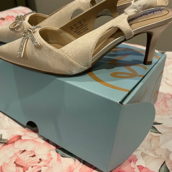 Lifestride Social Scene Heels (wedding shoes) - Picture 2 of 3